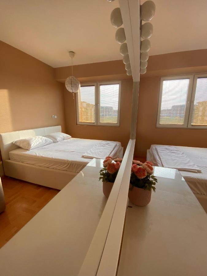 Allure Apartments Ohrid Esterno foto